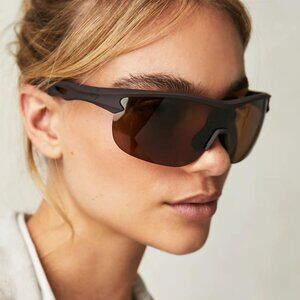 BANBE The Grahm Polarized Shield Sunglasses In Brown - NWOT